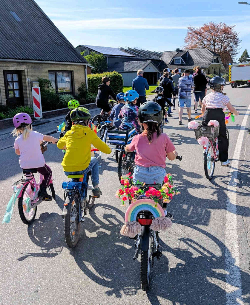 Ahrenviöl-Kinderringradfahren 2025 Der Umzug